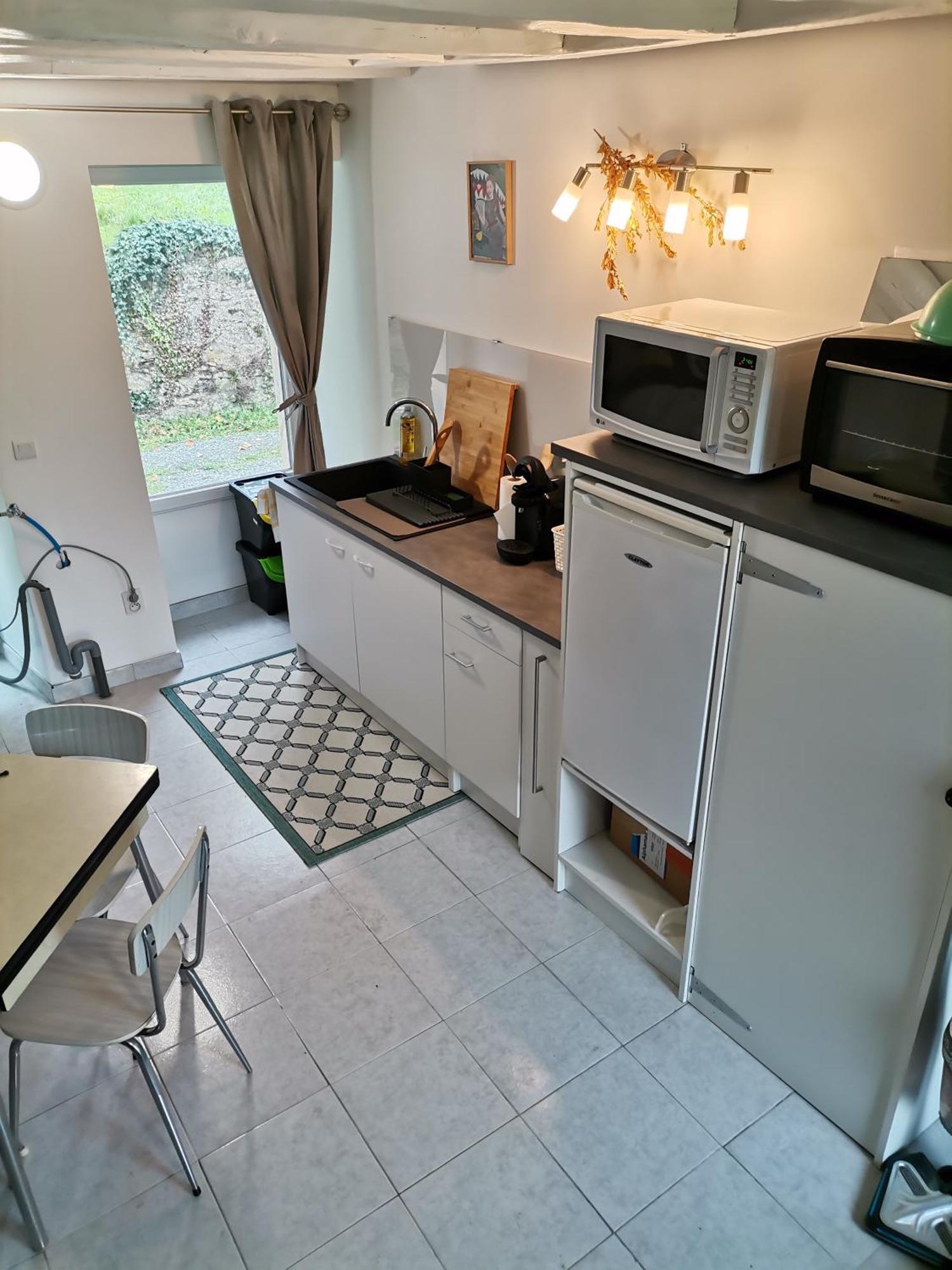 La Dependance, Petite Maison Au Calme 1chambre Holiday home *